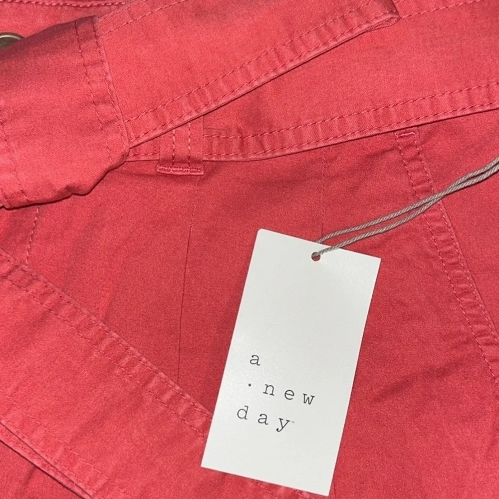 A New Day High-Rise Chino Shorts Belted Red Women’s Size 10 - Picture 4 of 9